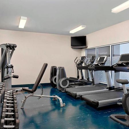 Four Points By Sheraton Hotel & Suites Calgary West Dış mekan fotoğraf