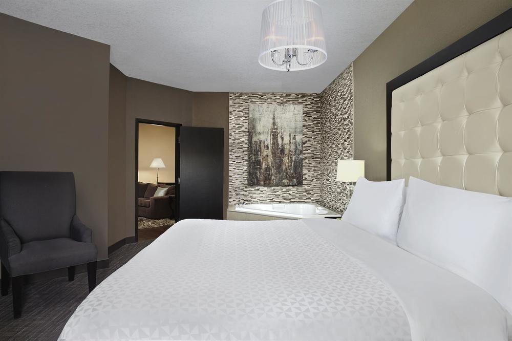 Four Points By Sheraton Hotel & Suites Calgary West Dış mekan fotoğraf