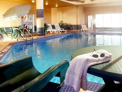 Four Points By Sheraton Hotel & Suites Calgary West Dış mekan fotoğraf
