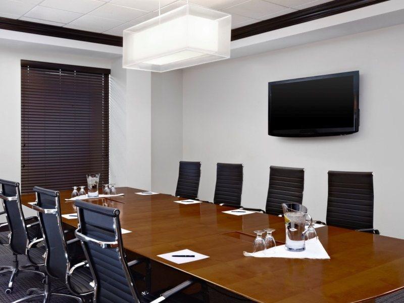 Four Points By Sheraton Hotel & Suites Calgary West Dış mekan fotoğraf